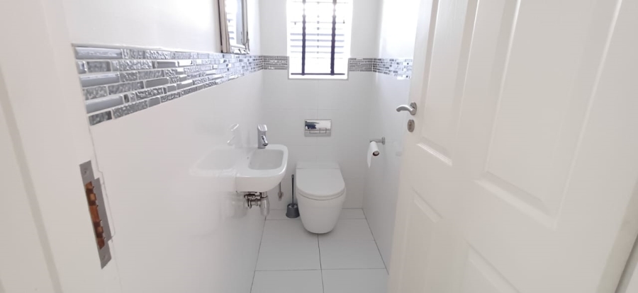 3 Bedroom Property for Sale in Nahoon Valley Park Eastern Cape